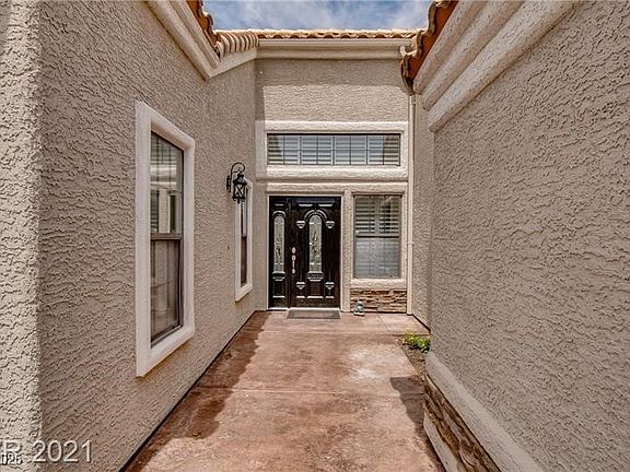 5th image of 2644 White Pine Dr