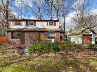 60 Voorhis Pl, Ringwood, NJ 07456