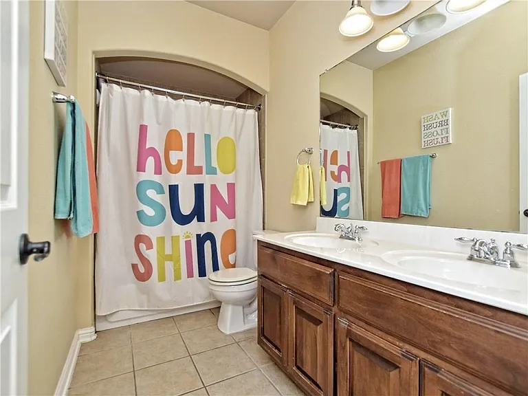 1802 Greenside Trl — Photo 13