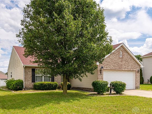 4th image of 68 Worthington Dr