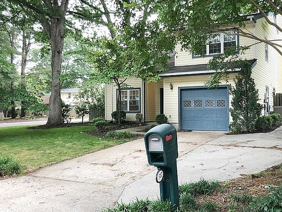 2nd image of 517 Great Park Dr
