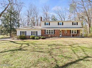 22 Woodstead Rd, Ballston Lake, NY 12019