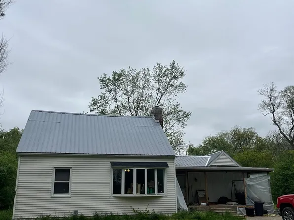 3620 Mackin Rd, Flint, MI 48504