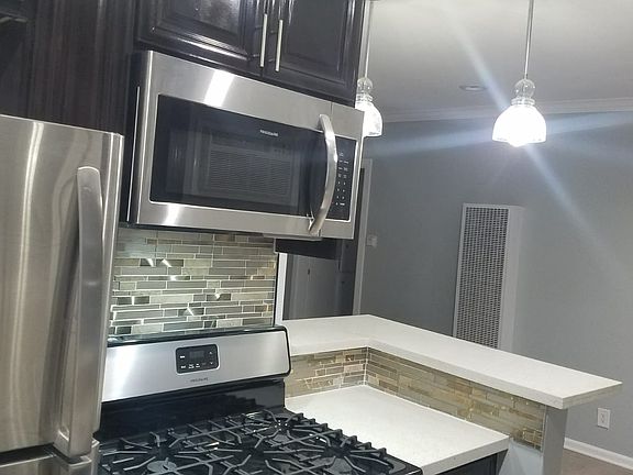 4th image of 1327 S St Andrews Pl APT 11