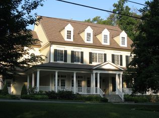6200 Poindexter Ln, Rockville, MD 20852