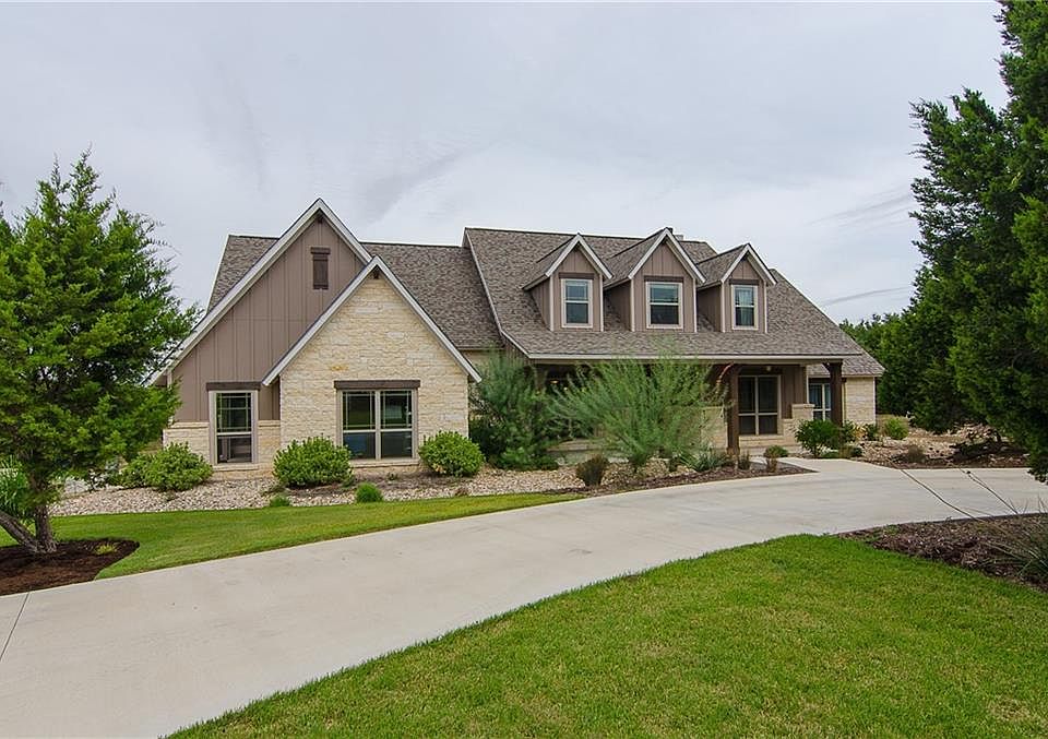 1st image of 495 Carol Ann Dr