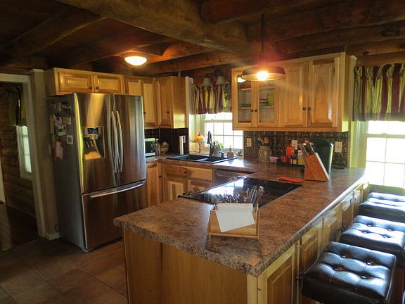 3rd image of 121 Clarksdale Cir