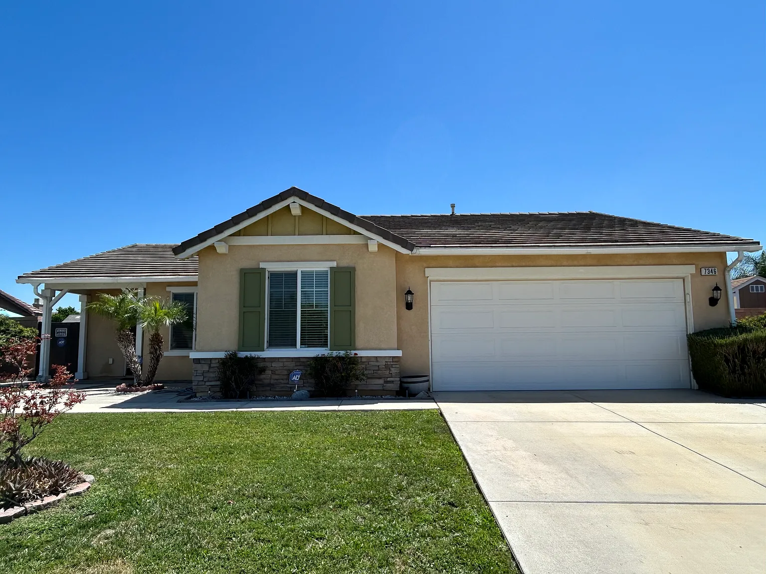 4 bed, 1549 sqft, $3,500 — Photo 2