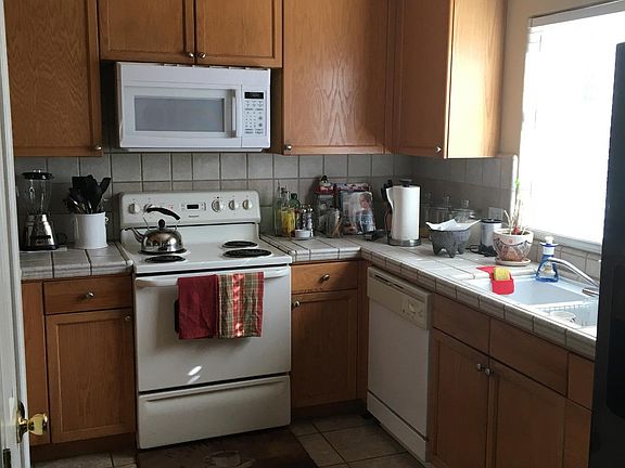 4th image of 1835 E Omaha Ave