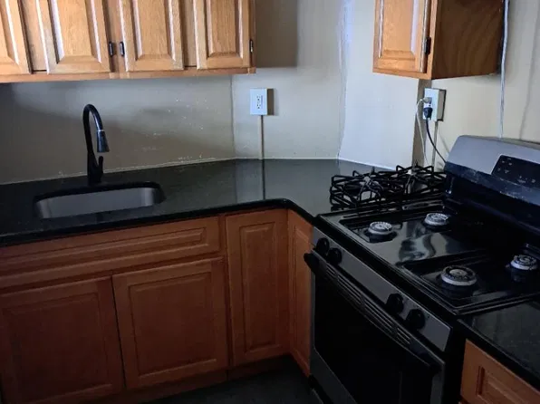 150 Oak St, Allentown, PA 18102