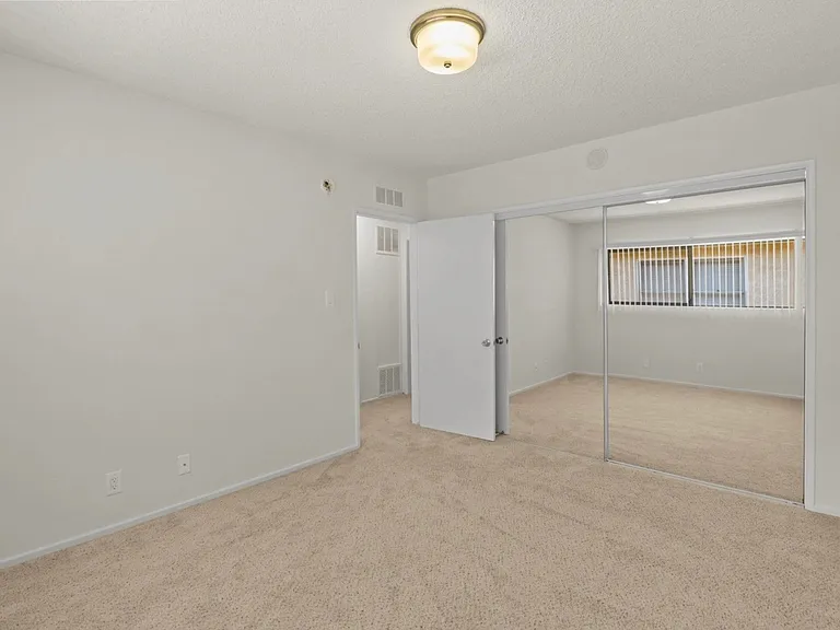1226 McClellan Dr #12 — Photo 21
