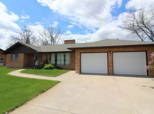 206 S Buffalo Bill Ave, North Platte, NE 69101