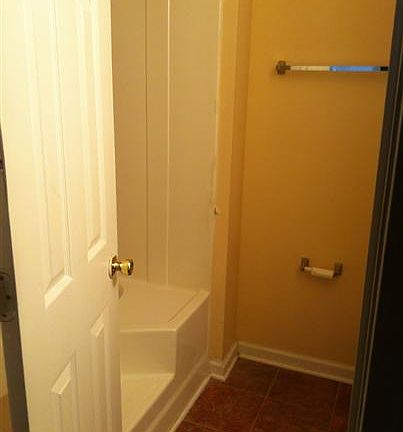 4th image of 6074 Lynwood Dr