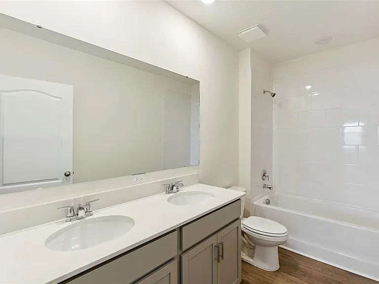 2113 Walnut Creek Dr — Photo 24