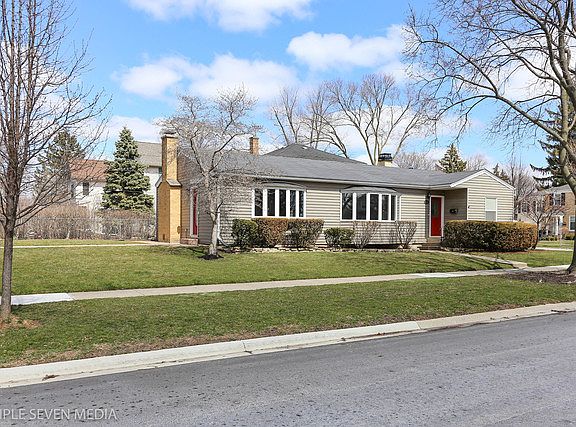 3rd image of 1106 W Elm St