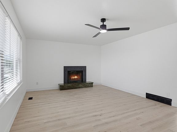4th image of 555 Ontario St