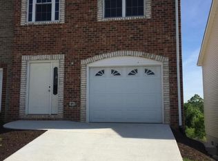 885 Walhalla Ct, Roanoke, VA 24019