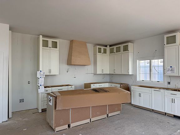 4th image of 432 Old Avalon Blvd