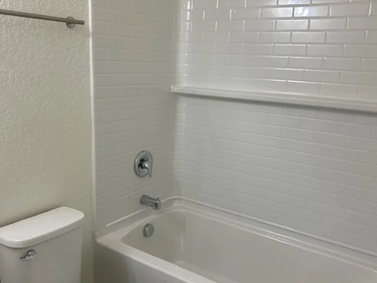 2020 14th Ave S #A — Photo 19