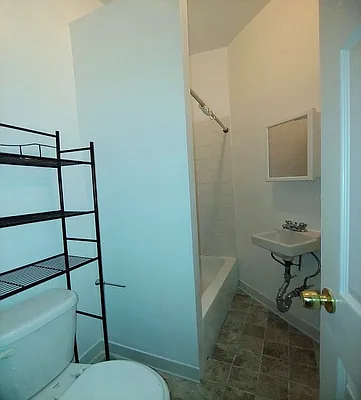 Rented by Moss Realty Company | media 7