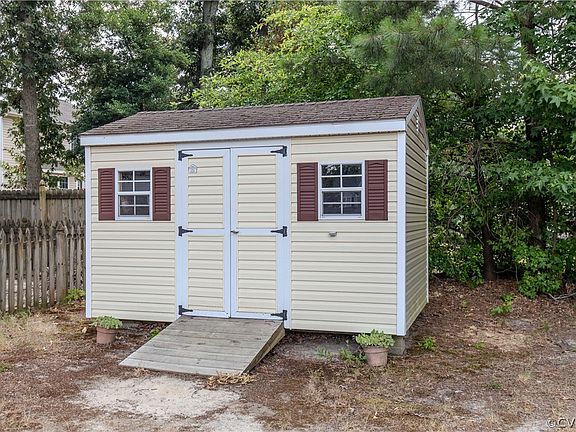 5th image of 1517 Southbury Ave