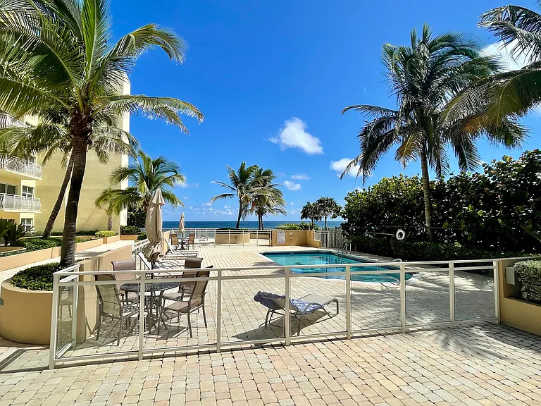 310 S Ocean Blvd #305 — Photo 3