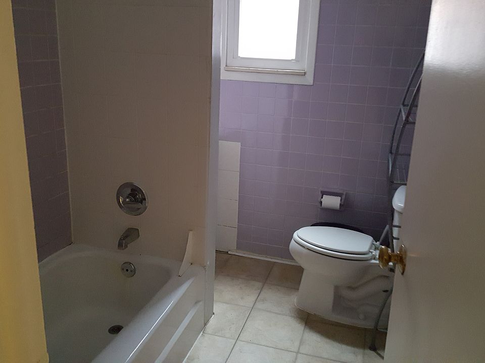 2nd image of 421 McKee Pl
