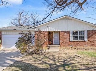 415 NW 69th St, Lawton, OK 73505