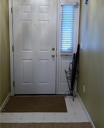 5th image of 4000 Twin Lakes Cir