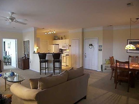 5th image of 1597 Cambridge Lakes Dr