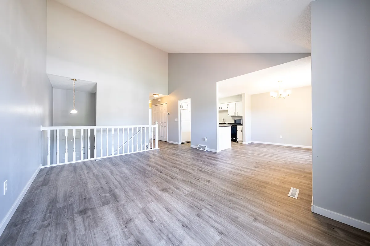 Building Photo - 4108 S Meadowlark Rd