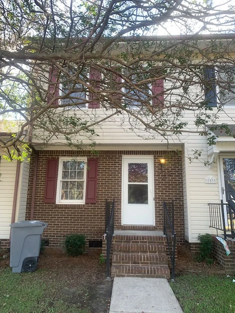 2-Bedroom townhome - Cliffridge — Photo 1
