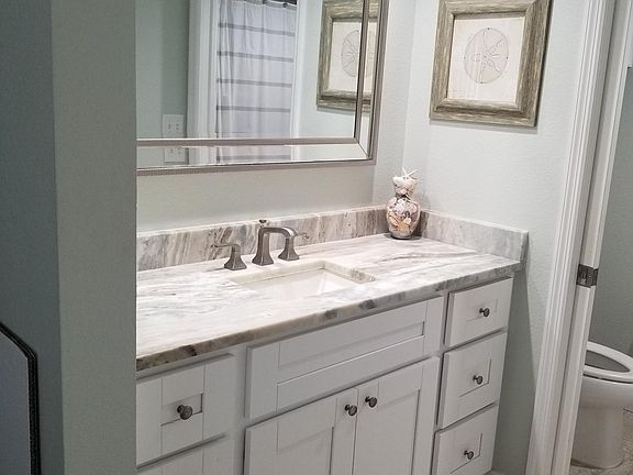 5th image of 9320 Clubside Cir