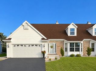 2591 Village Ln, Oshkosh, WI 54904