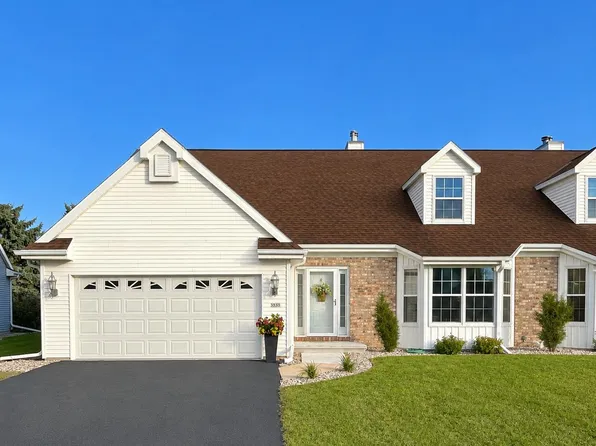 2591 Village Ln, Oshkosh, WI 54904