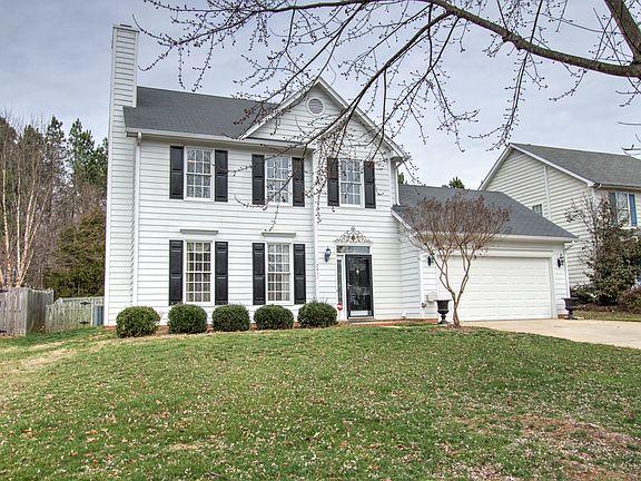 2nd image of 2411 Meadow Gate Dr