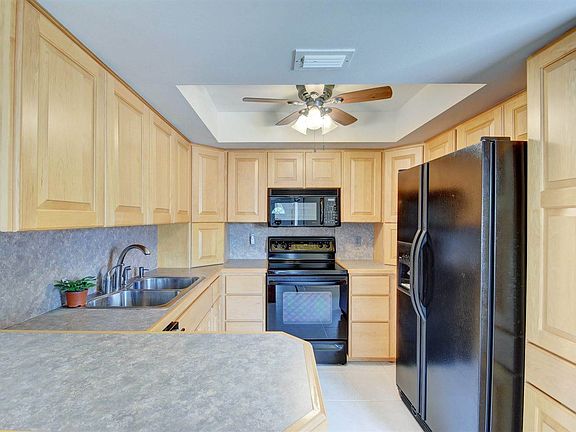 5th image of 6135 Seven Springs Blvd