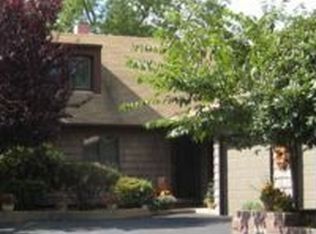 38 Sterling Dr, Lake Grove, NY