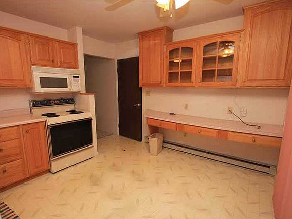 4th image of 2517 Galway Ct