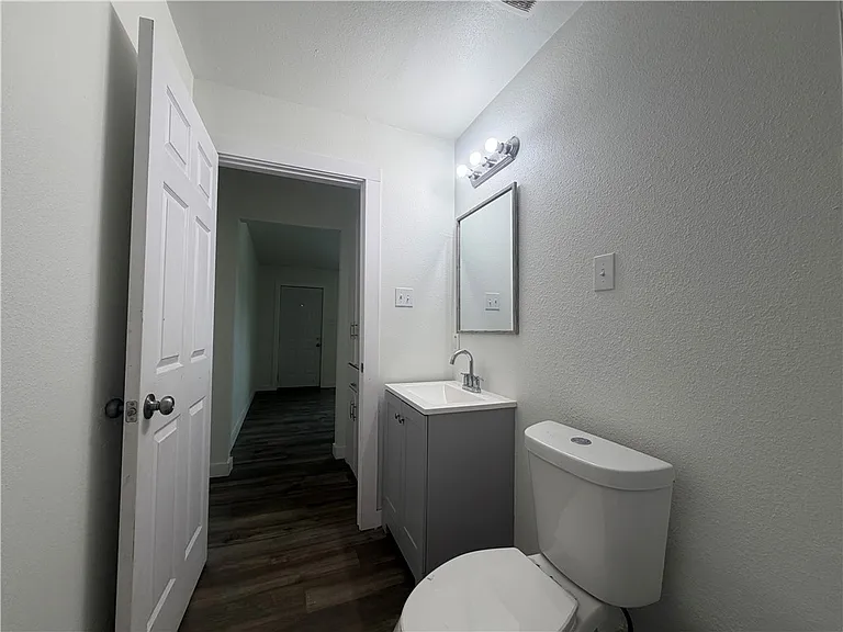 4942 Anthony St — Photo 14