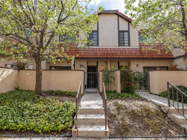 27631 Nugget Dr APT 2, Santa Clarita, CA 91387