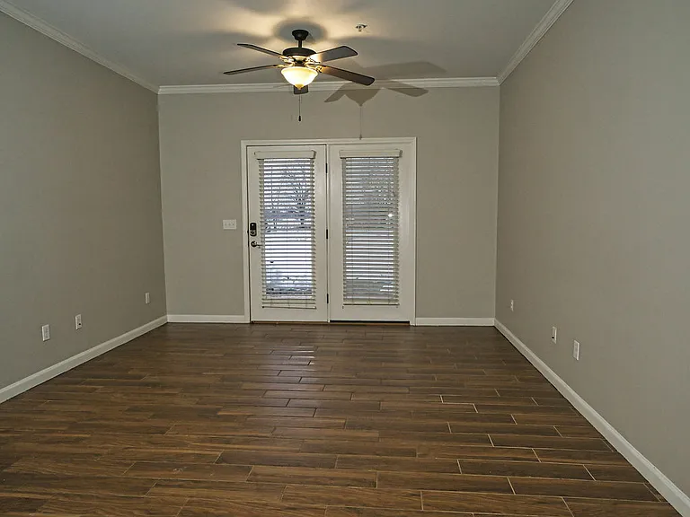 Griffin Gate Apartments — Photo 18