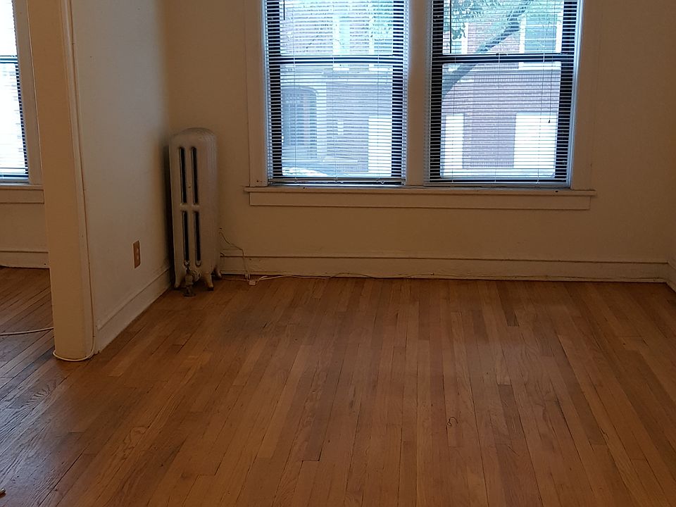 1st image of 2011 W Farragut Ave #1