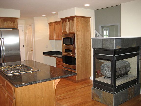 4th image of 10925 NE 66th Pl