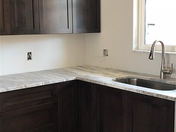 4th image of 825 Sorrento Pl #2