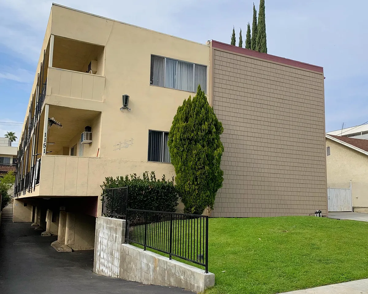 Building Photo - 1151 Justin Ave #9