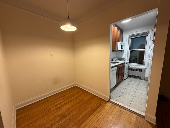 4th image of 3530 81st St APT 6A