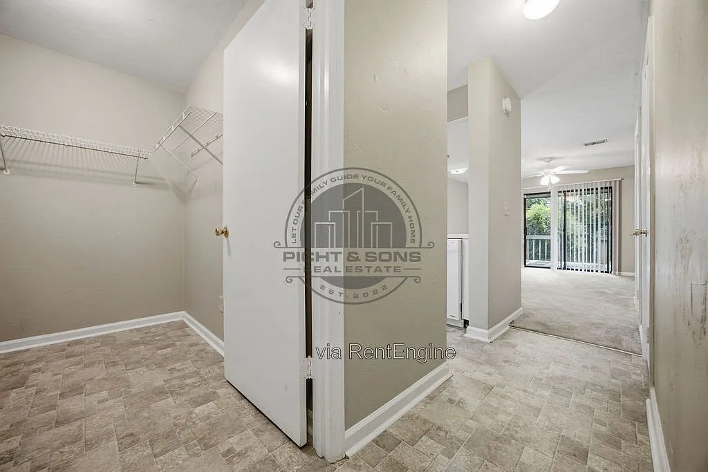 2 bed, 1.5 bath, 1024 sqft, $1,100 — Photo 4