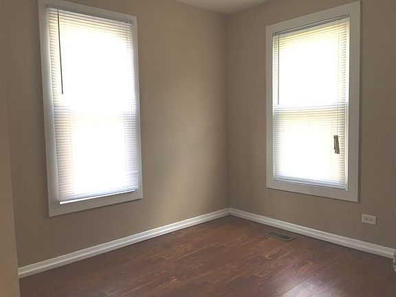 4th image of 557 W Water St