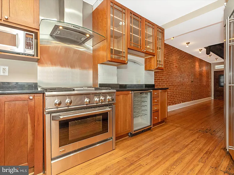 232 Dill Ave — Photo 14